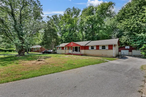 19 Charlemagne Blvd, Clarksville, TN 37042