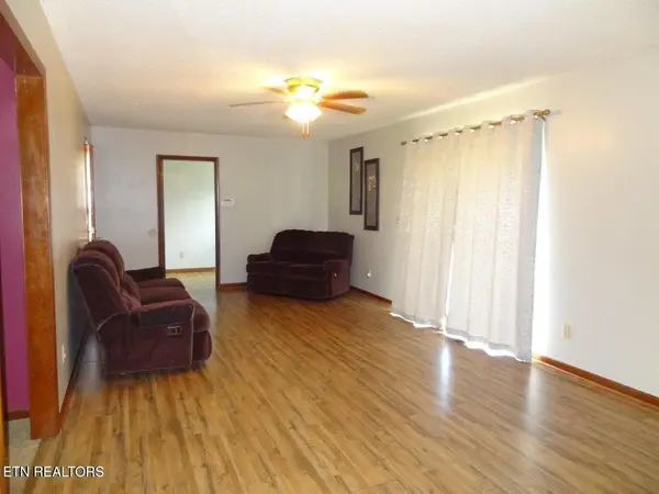1789 Sparta Hwy, Crossville, TN 38572