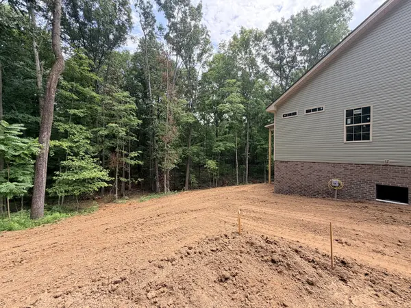 4447 Baggett Hollow Rd, Cunningham, TN 37052