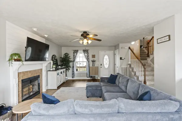 3467 Melrose Dr, Clarksville, TN 37042