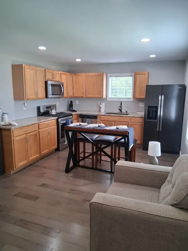 1263 Avondale Rd #B, Hendersonville, TN 37075