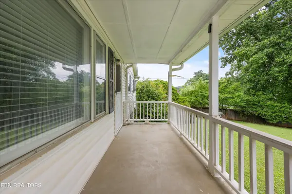 1809 Andes Rd, Knoxville, TN 37931