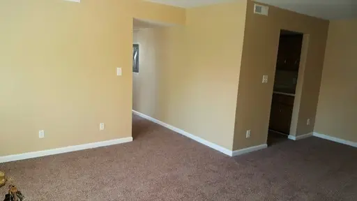 3885 Northeast Dr #E, Clarksville, TN 37040
