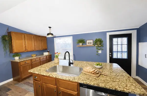303 Conger St, Cumberland City, TN 37050