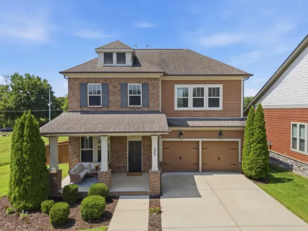 322 Tanglewood Ln, Hendersonville, TN 37075