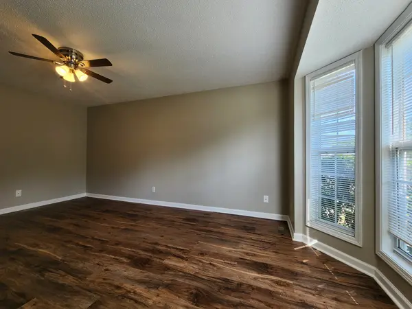 4048 New Grange Cir, Clarksville, TN 37040