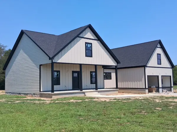 90 Pine Bluff Ct, Winchester, TN 37398