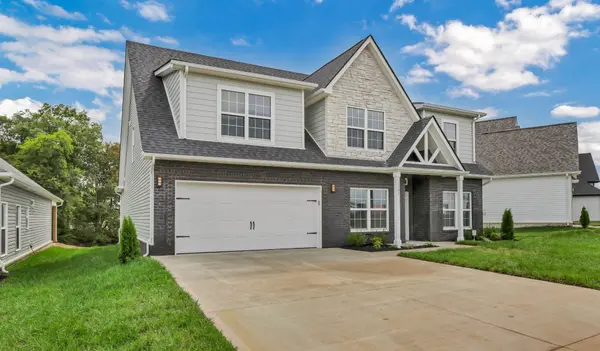 1135 Mourning Cloak Dr, Clarksville, TN 37043