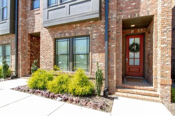 713B 26th Ave #N, Nashville, TN 37208