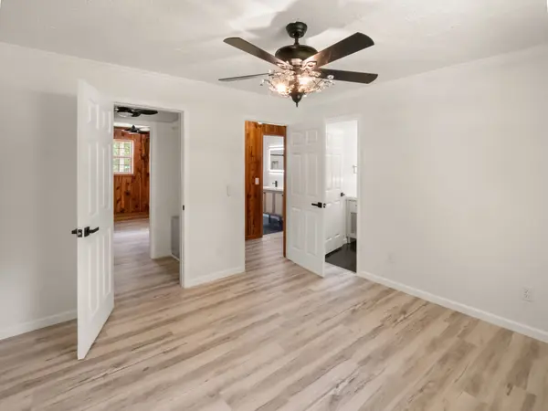 5 Dog Dr, Springville, TN 38256
