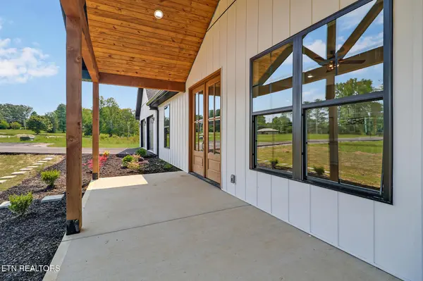 1468 Taylor Place Rd, Jamestown, TN 38556