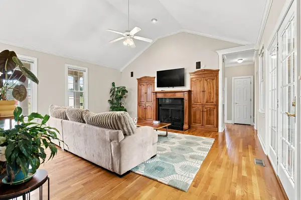 131 Maple Dr, Woodbury, TN 37190