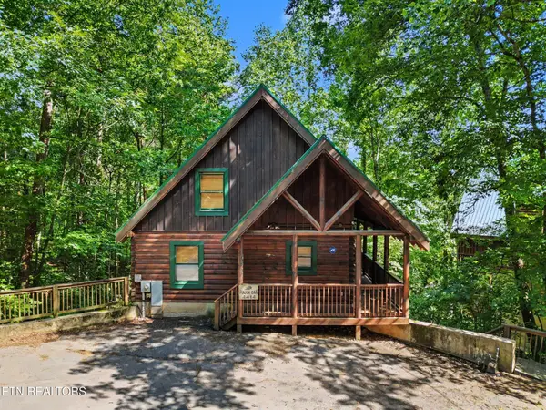 4414 Forest Vista Way, Pigeon Forge, TN 37863