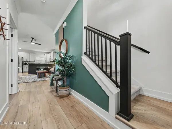 426 Fleeta Williams Way, Sevierville, TN 37862