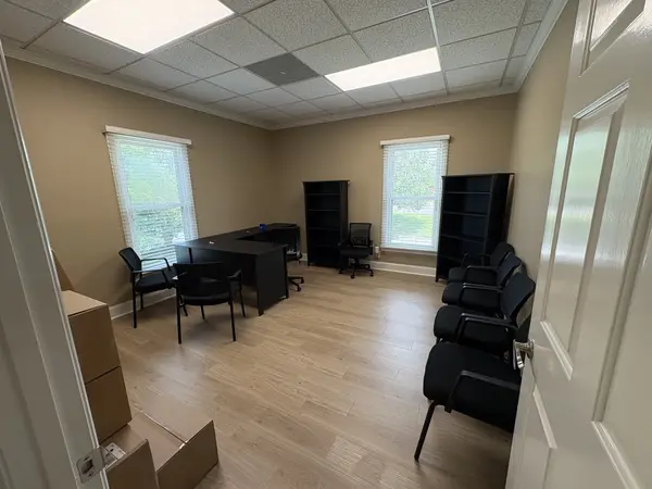 177 Main St #E, Hendersonville, TN 37075
