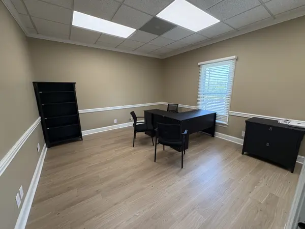 177 Main St #E, Hendersonville, TN 37075