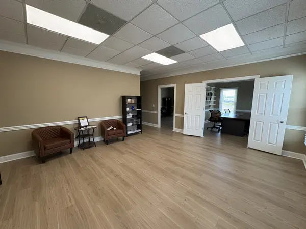 177 Main St #E, Hendersonville, TN 37075