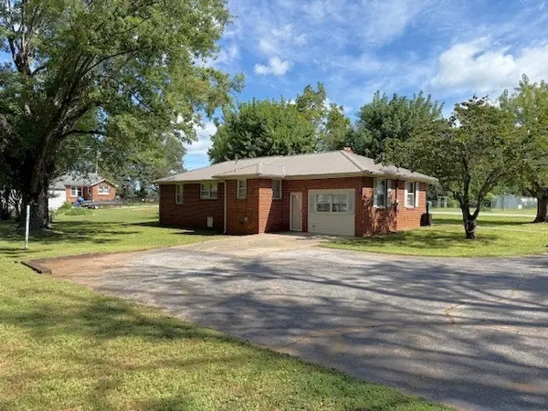 108 Black St, Mcminnville, TN 37110