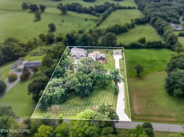 1452 Cook Rd, Crossville, TN 38555