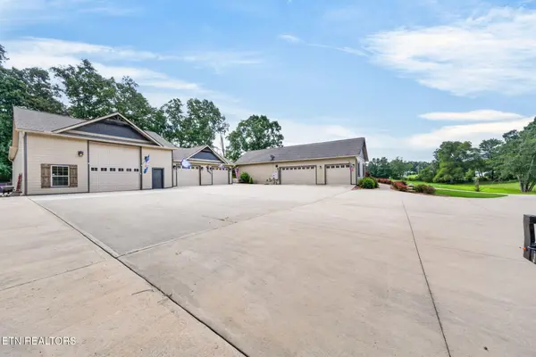 1452 Cook Rd, Crossville, TN 38555