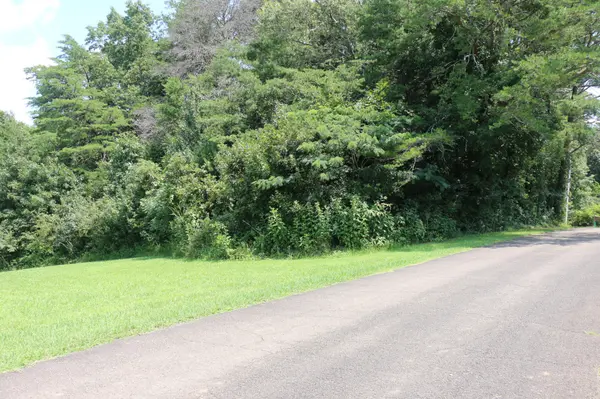 1 County Road 892, Etowah, TN 37331