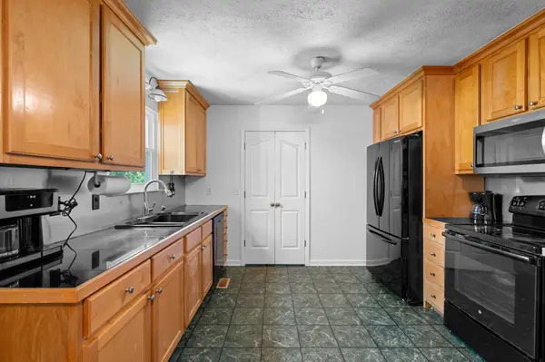 126 Fall Creek Dr, Murfreesboro, TN 37129