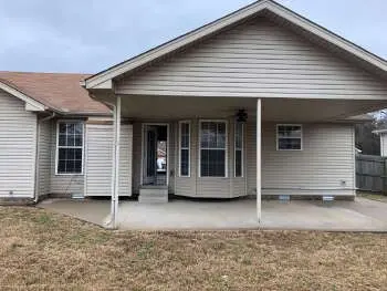 2626 Del Ray Dr, Clarksville, TN 37040