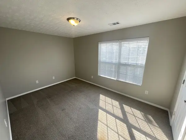 2872 Creekbend Dr, Nashville, TN 37207