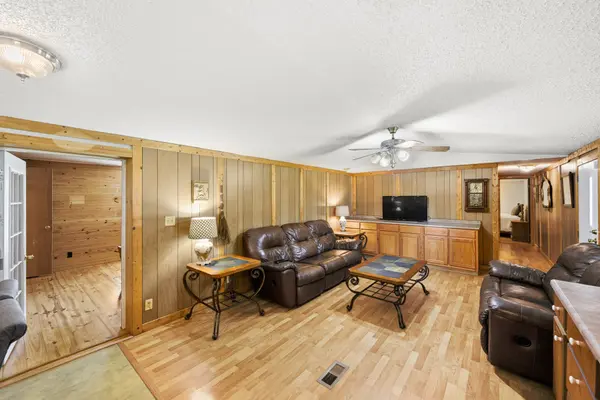 81 Cypress Creek Cv, Linden, TN 37096