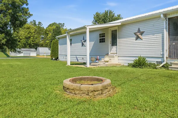 81 Cypress Creek Cv, Linden, TN 37096