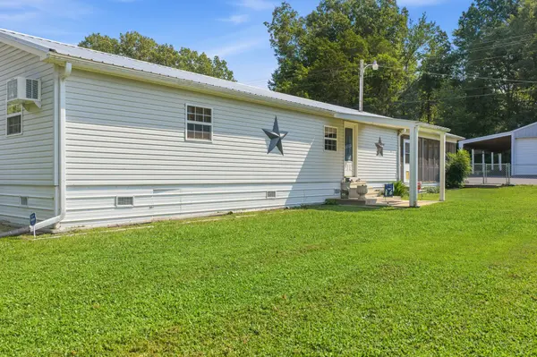 81 Cypress Creek Cv, Linden, TN 37096