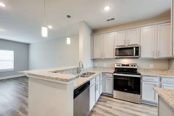 203 E Forge Ct, White Bluff, TN 37187