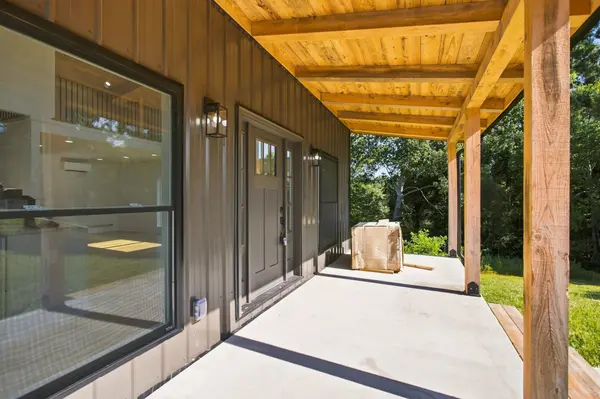 119 Pondview Dr, Hohenwald, TN 38462