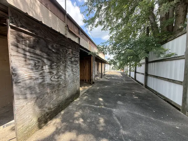 704 Bennett St, Lafayette, TN 37083