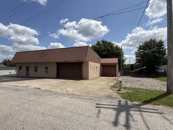 704 Bennett St, Lafayette, TN 37083