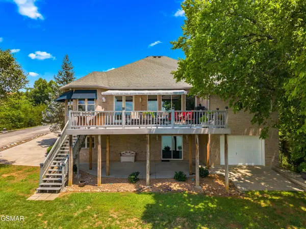 211 Mariners Lane, Dandridge, TN 37725