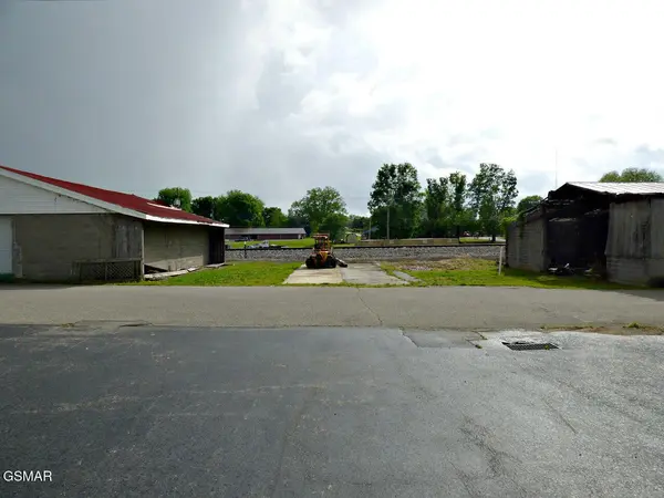 1707 Main Street, White Pine, TN 37890