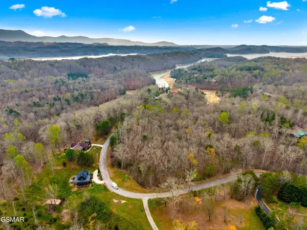 106 Turtle Dove Trail, Dandridge, TN 37725