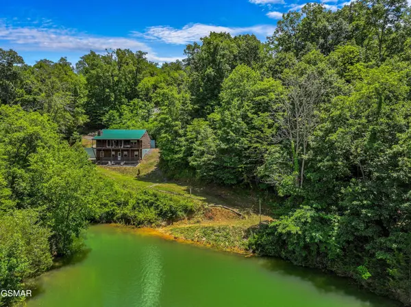 2759 Wildwood Road, Dandridge, TN 37725