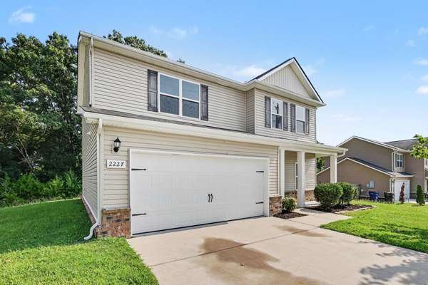 2227 Bee Hive Dr, Columbia, TN 38401