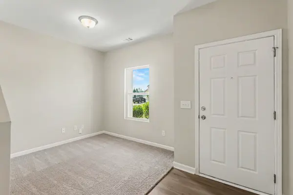 2227 Bee Hive Dr, Columbia, TN 38401