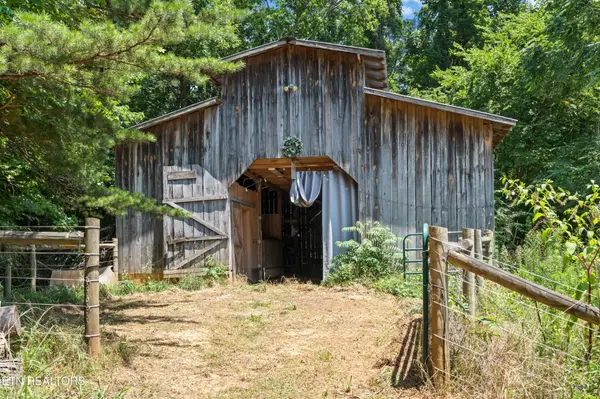 7637 Mcmillan Rd, Knoxville, TN 37914