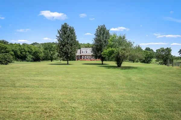 206 Hickerson Rd, Wartrace, TN 37183