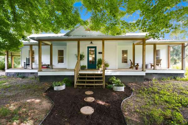 3363 Church St, Burns, TN 37029