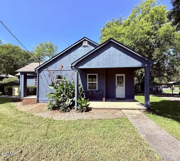 528 N College Street, Madisonville, TN 37354