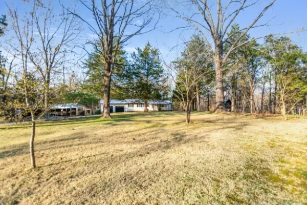 3435 Smith Pl, Clarksville, TN 37040