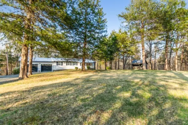 3435 Smith Pl, Clarksville, TN 37040