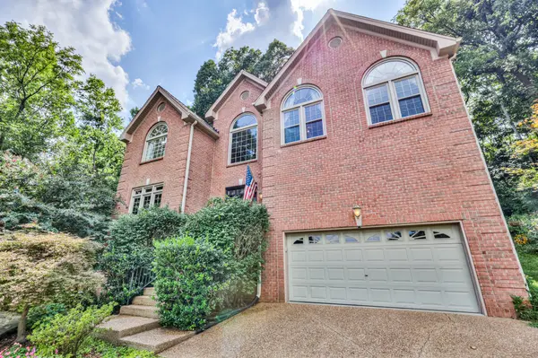3800 Lakeridge Run, Nashville, TN 37214