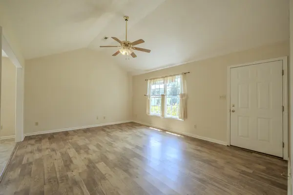 254 Linden Ln, Adamsville, TN 38310