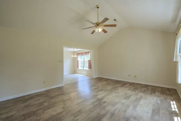 254 Linden Ln, Adamsville, TN 38310